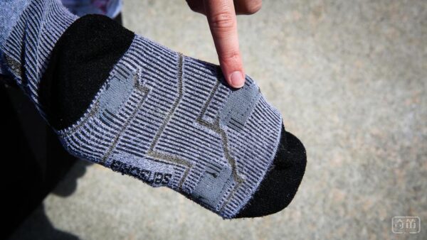 smart sock for moniting your body智能监护体征袜子